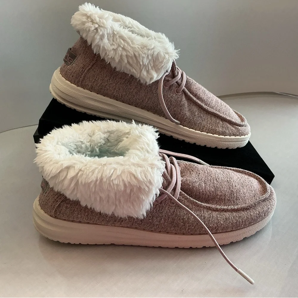 HEYDUDE Wendy Faux Fur Lined Slip On Pink Youth Y2/L3 Cozy Casual